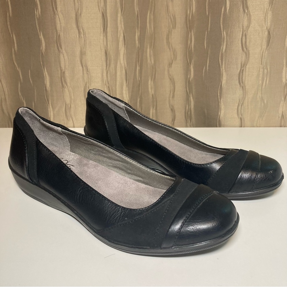 Life Stride Velocity Indeed Women's 6.5 M Memory Foam Flats Black Slip On